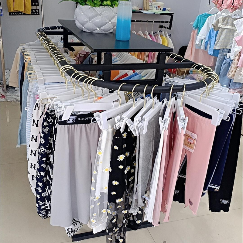Furniture And Hardware Store - Стеллаж-стойка для одежды Iron Clothing Store