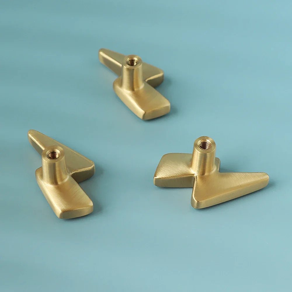 Дизайн молний, латунные ручки  – обзор и цена Unique Furniture Hardware